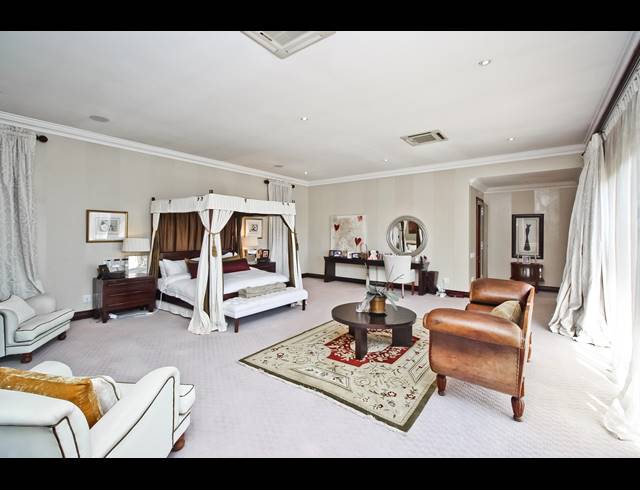 5 BEDROOM HOUSE FOR SALE IN BRYANSTON